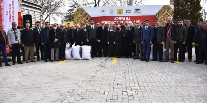 Konya'da yürütülen projeyle çiftçiye arpa, mercimek ve nohut tohumu dağıtıldı