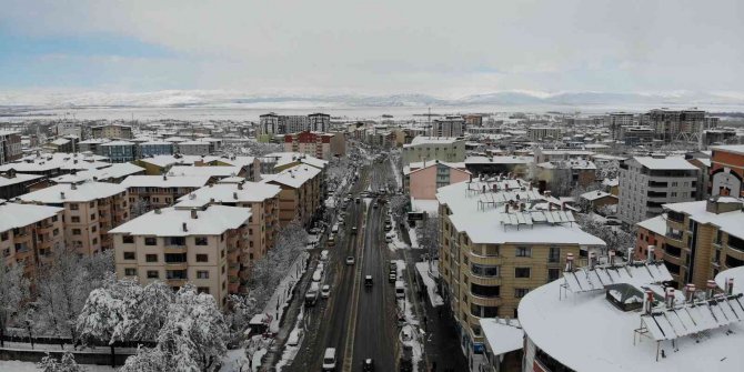 Muş’ta 159 köy yolu ulaşıma kapandı