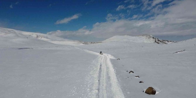 34  köy yolu ulaşıma kapandı