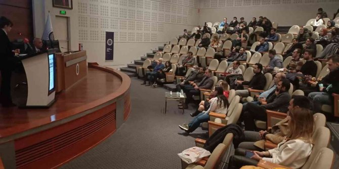 Tabip Odası’nın düzenlediği konferansta doktor sorunları ele alındı