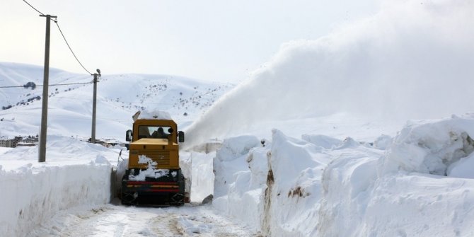 Bitlis’te 168 köy yolu ulaşıma kapandı