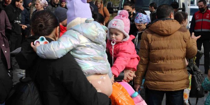 Bombanın düştüğü yer dümdüz oluyor