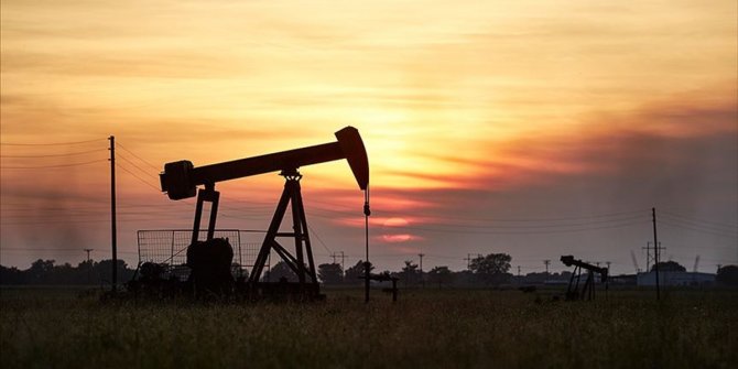 Brent petrolün varil fiyatı 102,22 dolar
