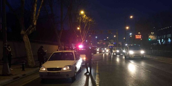 Narkotik köpekli trafik denetimi, araçlar didik didik arandı