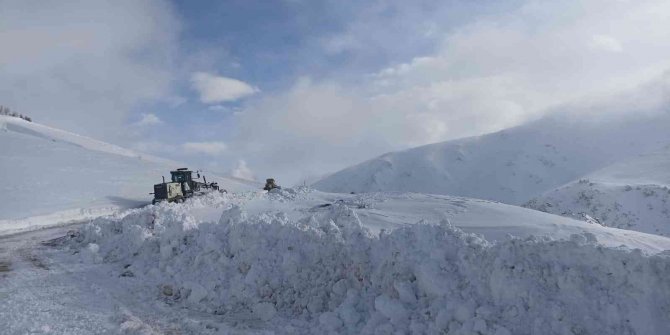 Elazığ’da kar yağışı nedeni ile 26 köy yolu ulaşıma kapandı