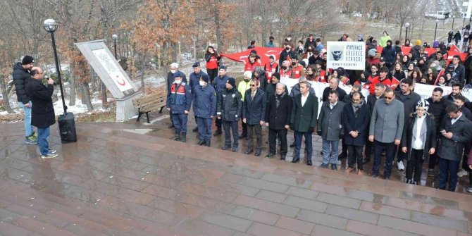 Emet’te şehitlere saygı yürüyüşü