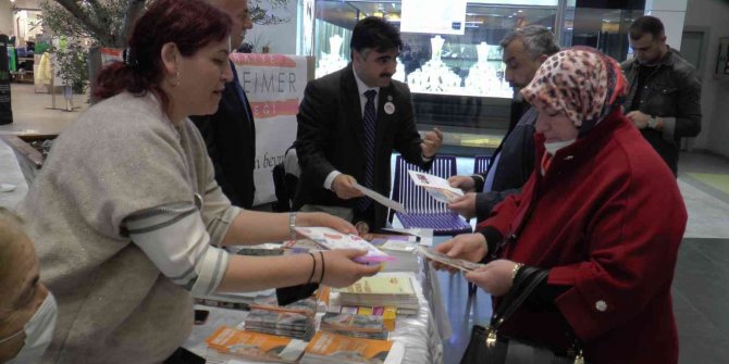 Alzheimer hastalığı vatandaşlara tanıtıldı