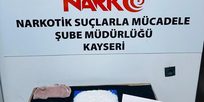 Kayseri'de yolcu otobüsünde 1 kilo 300 gram sentetik uyuşturucu ele geçirildi