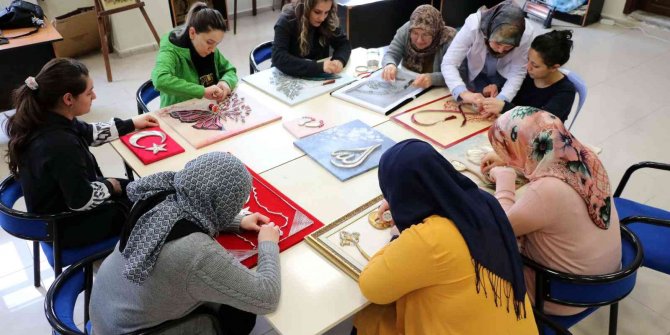 Osmanlı sanatı ‘filografi’  kadınların ellerinde yeniden hayat buluyor