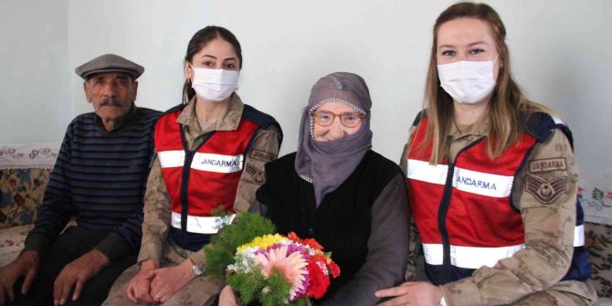 Dosta güven düşmana korku salan jandarma ekiplerinden anlamlı proje