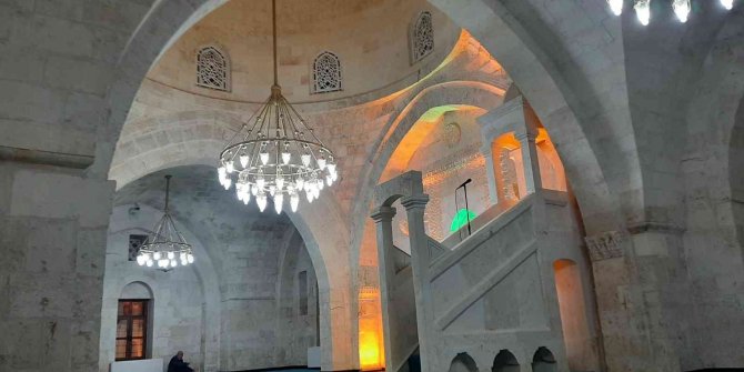 Adıyaman’da Musalla Camii ilk teravih namazıyla ibadete açıldı