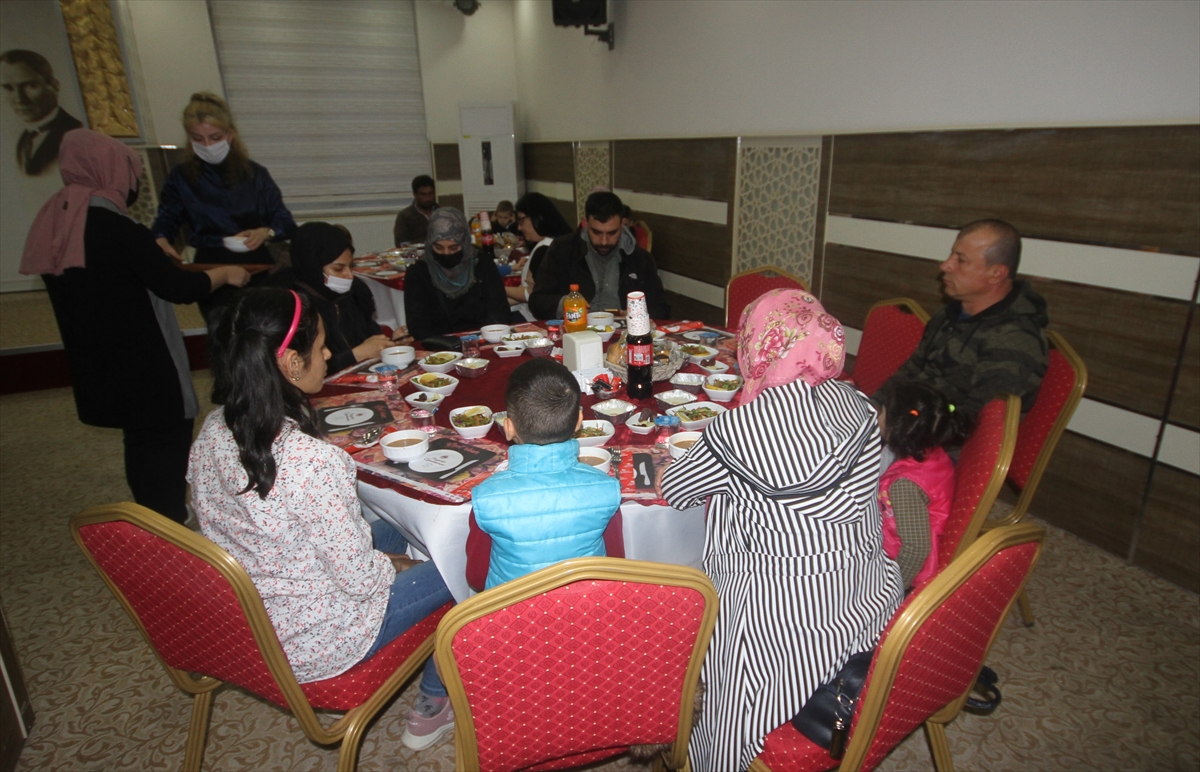 Beyşehir Kaymakamı Özdemir, yetim çocuklarla iftar yaptı