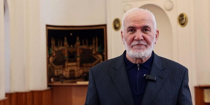 Emekli imam, 118 ülkeden ziyaretçinin cami anılarını defterinde topladı