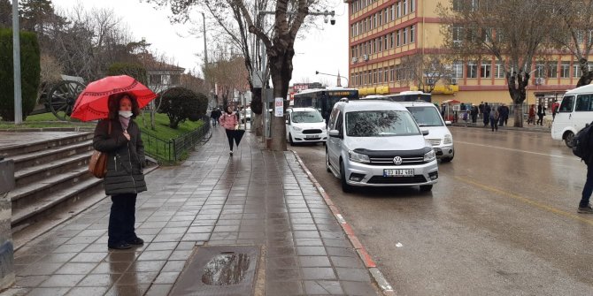 Afyonkarahisar’da bahar kışa döndü