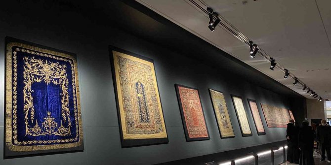 Asırlık seccadeler İslam Medeniyetleri Müzesi’nde görücüye çıktı