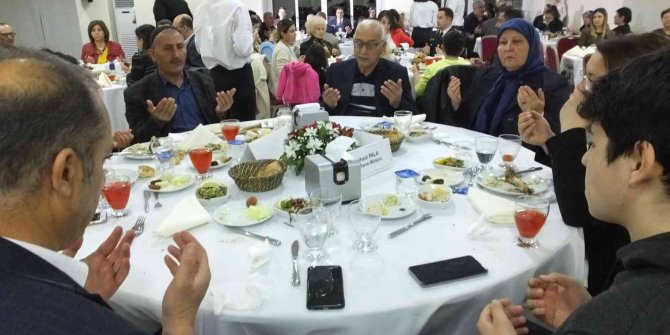 Şehit aileleri iftarda bir araya geldi