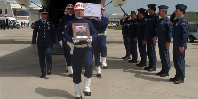 Şehit uzman çavuş Çon'un cenazesi, Amasya'da törenle karşılandı