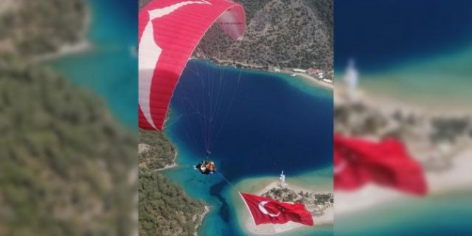 23 Nisan’da 1200 metre yükseklikte Türk bayrağı açtılar