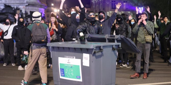 Fransa'da Macron karşıtı gösteriler düzenlendi