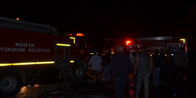 Konya'da sanayi sitesindeki hurdalıkta çıkan yangın söndürüldü