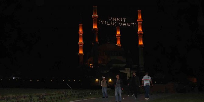 Selimiye Camii’nde 2 yıl aradan sonra Kadir Gecesi yoğunluğu