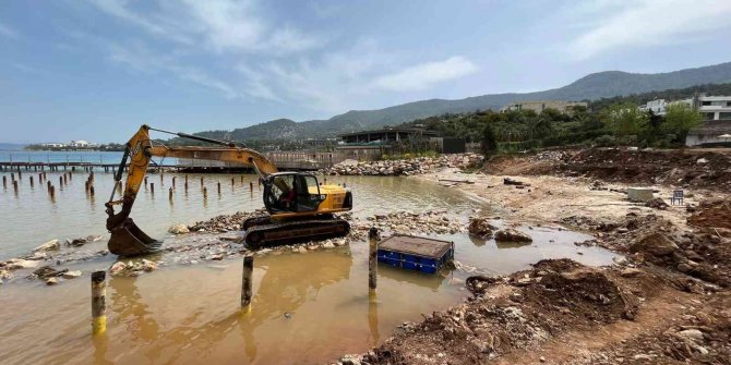 Tabiat parkında doğaya verilen zararı belediye ekipleri önledi