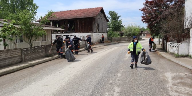 15 bin tona yakın çöp toplandı