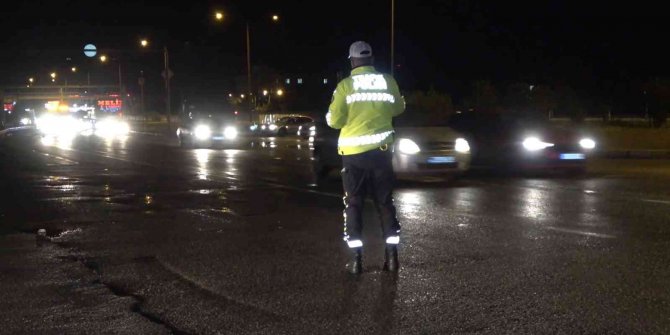 'Kilit kavşak' noktasında bayram tatilinden dönüş yoğunluğu başladı