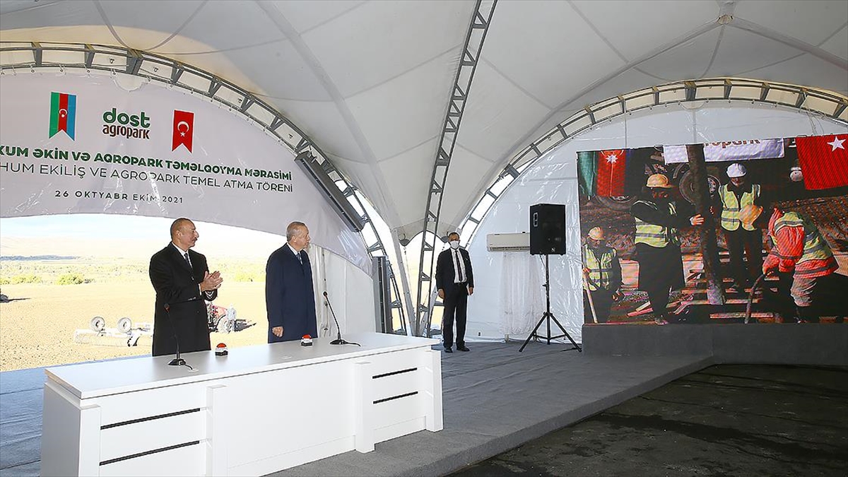 Aliyev: Zengilan'daki Dost Agropark projesi örnek olacak