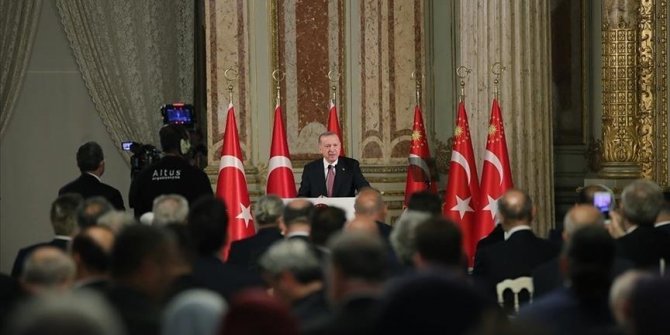 Erdogan berbicara dengan 21 pemimpin dunia selama Ramadan