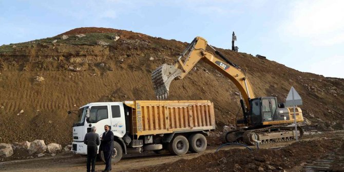 Heyelan sonrası başlatılan çalışmalar devam ediyor