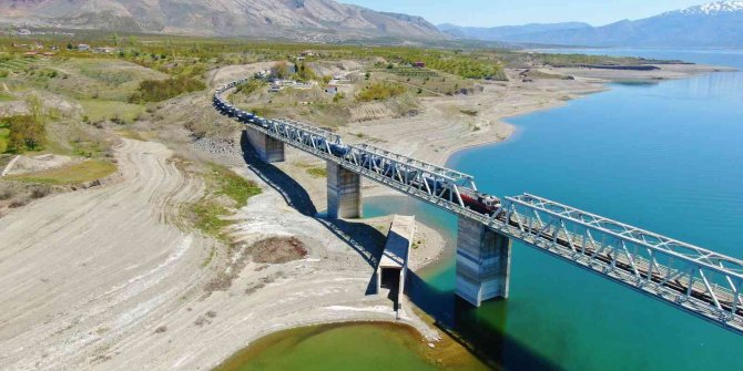 Türkiye’nin en uzun demir yolu köprüsü