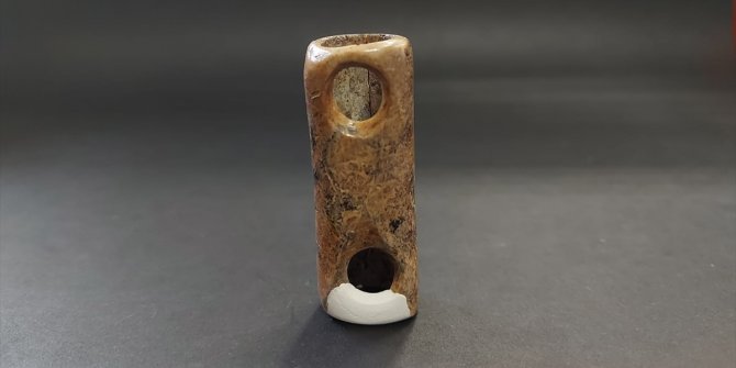 Kazılarda bulunan 8 bin 600 yıllık flüt ve parmak izi sergilenecek