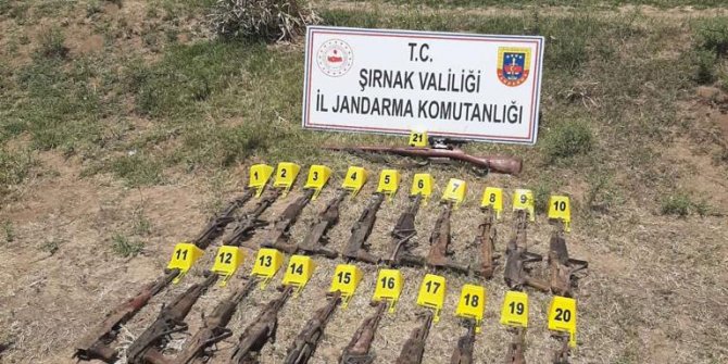 Şırnak'ta toprağa gömülü 21 tüfek ele geçirildi