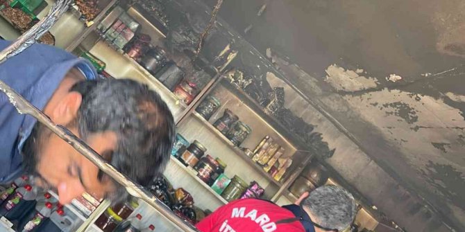 Mardin’de market yandı