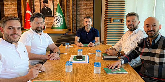 Konyaspor'da imza zamanı