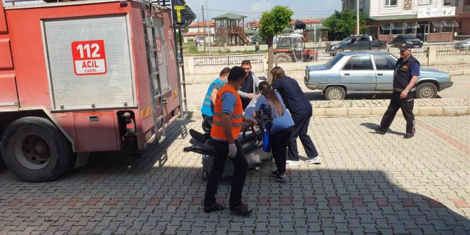 Tatbikatta sağlık çalışanları oyunculuklarıyla göz doldurdu