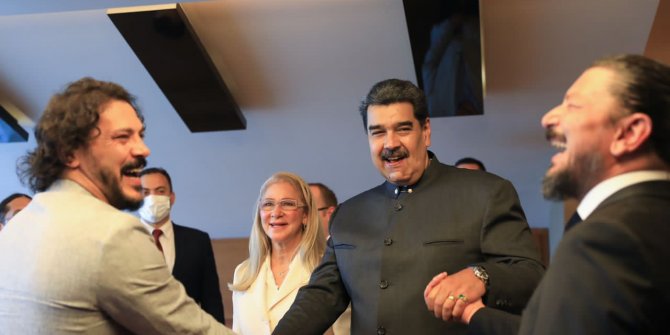 Maduro, Kuruluş Osman oyuncularıyla bir araya geldi