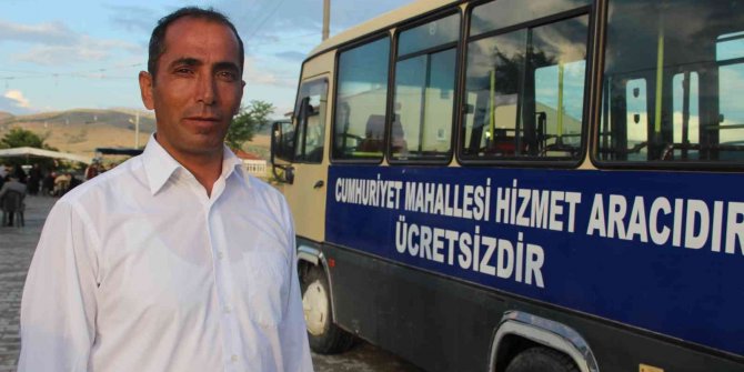 Devletten aldığı maaşı millete harcıyor