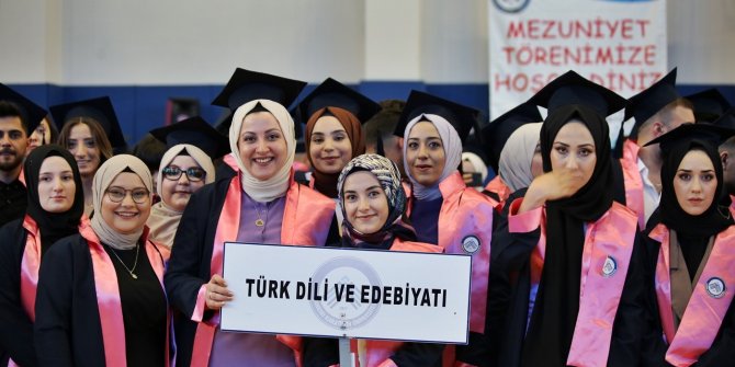 ÇAKÜ’de mezuniyet heyecanı başladı