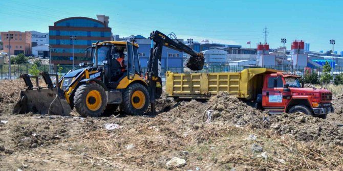 Atıklar organik gübreye dönüştürüldü