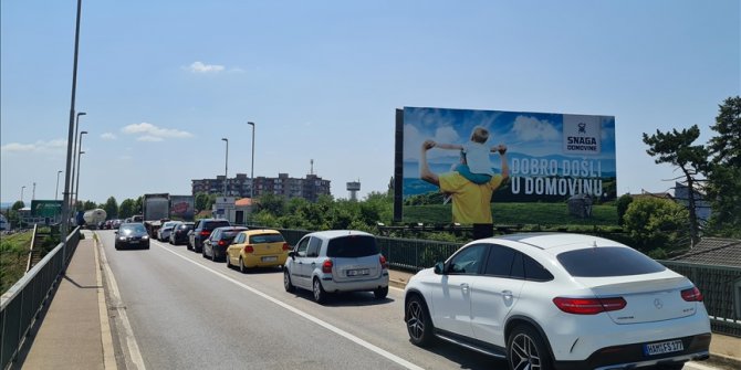 Na graničnom prelazu Bosanska Gradiška pojačana frekvencija vozila na ulazu u BiH