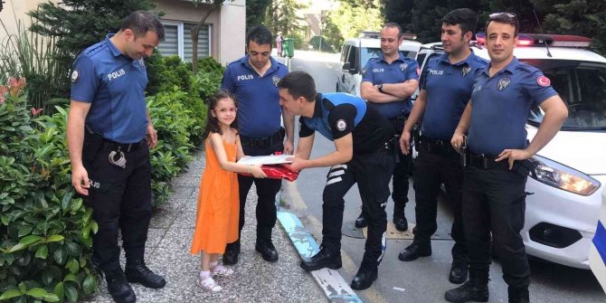 Polislerden şehit kızına “karne sürprizi”