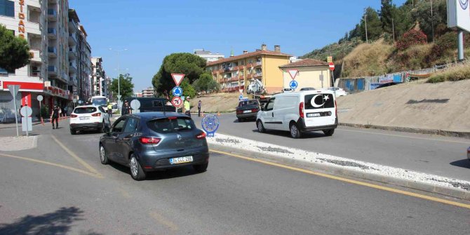 Trafik ekipleri öğrenciler için seferber oldu