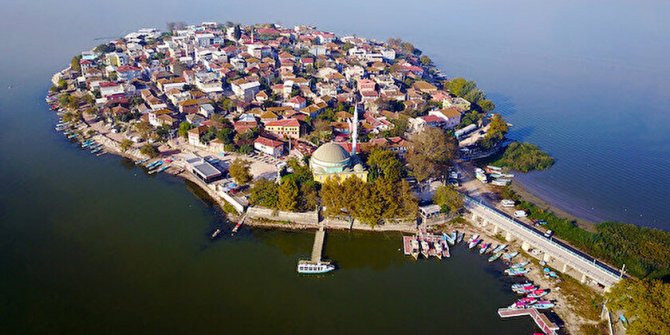Uluabat Gölü turistik gezi teknesi işletmeciliği kiralama ihalesi