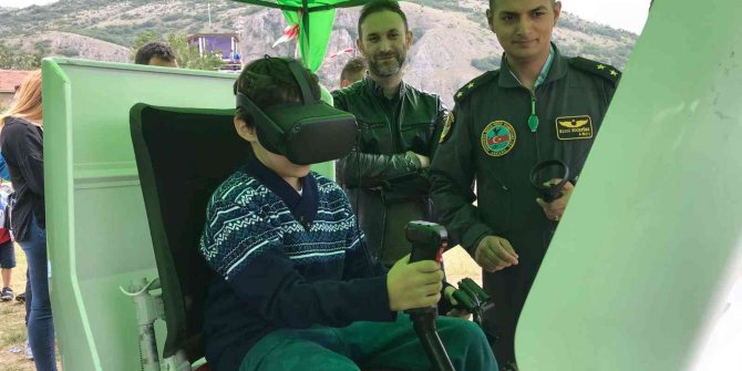 İlk kez düzenlenen festivalde pilotlar nefes kesti