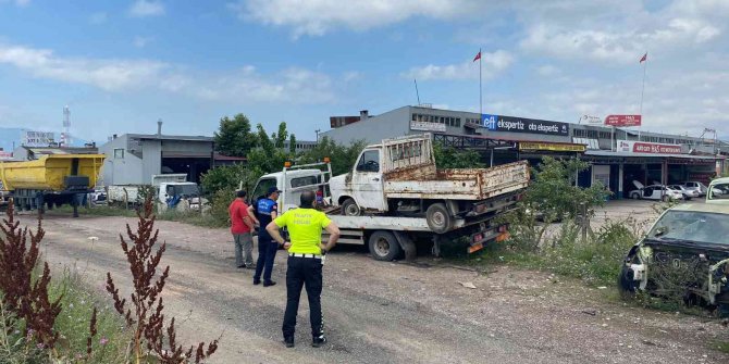 Hurda araçlar toplanıyor