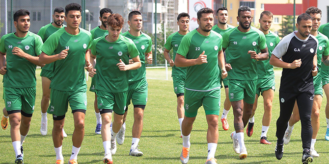 Konyaspor ilk kez tam kadro çalıştı