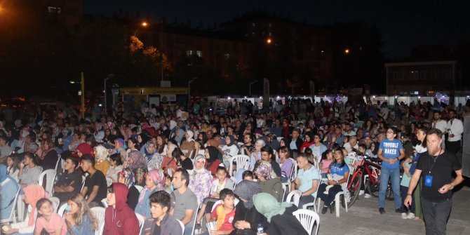 Seydişehir'deki açık hava sineması tam not aldı