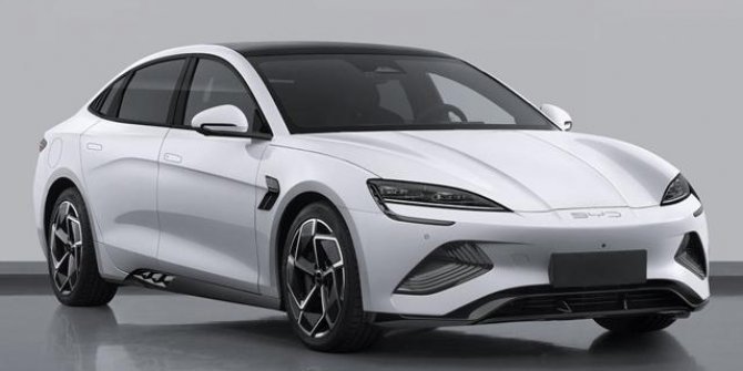 Çinli otomobil üreticisi BYD, Tesla'yı zirveden indirdi